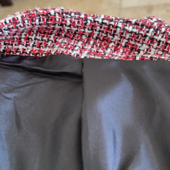 Skirt. Size XS. Color white red and black - Picture 8 of 10